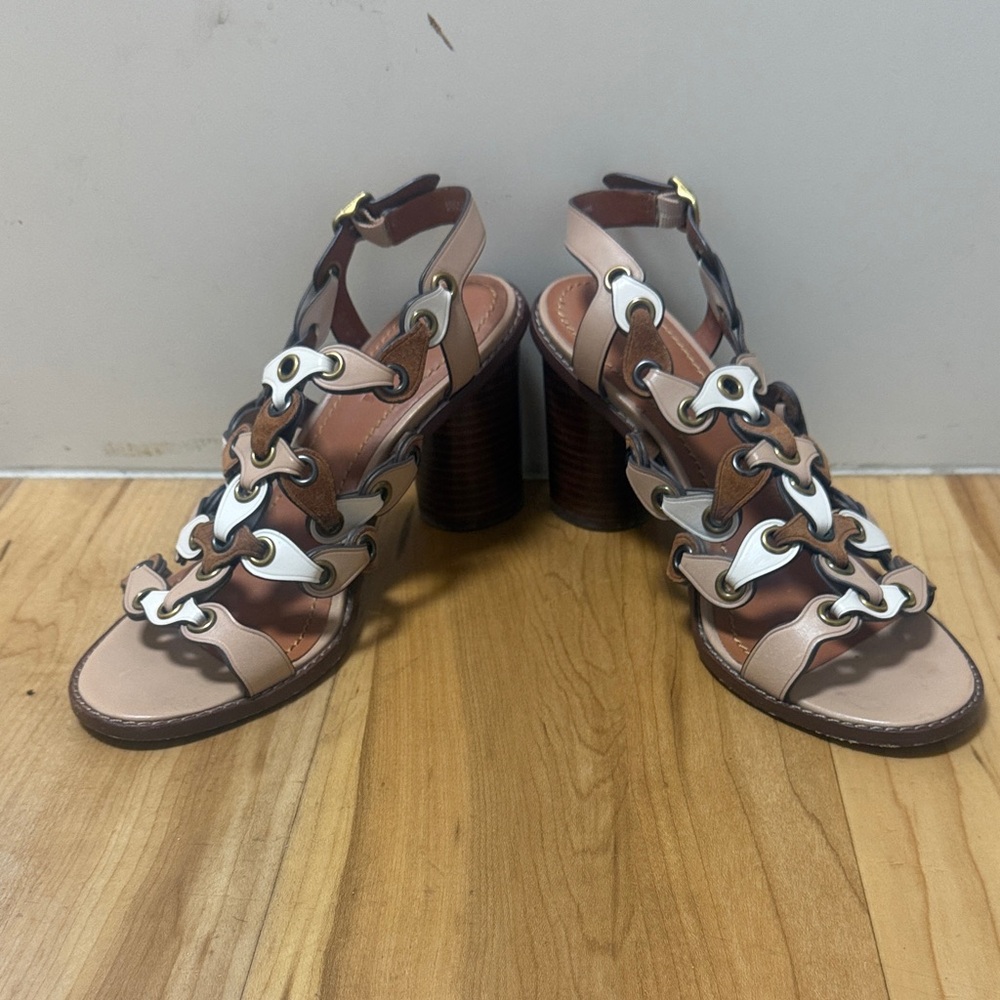 Coach 1941 Coachlink Sandals in the Saddle/Beechwood/Chalk colorway size 8.5
